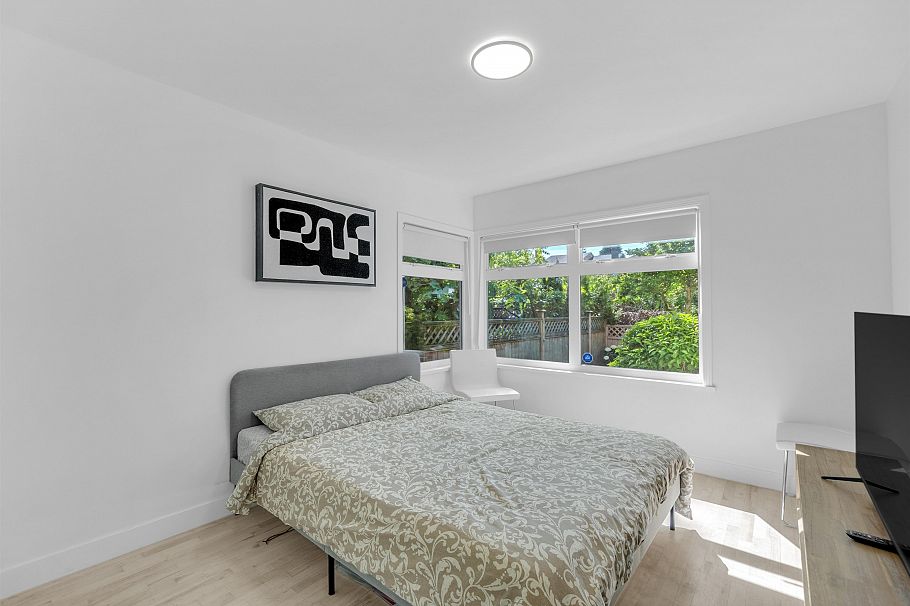 1698 Garden Avenue North Vancouver, BC - 12