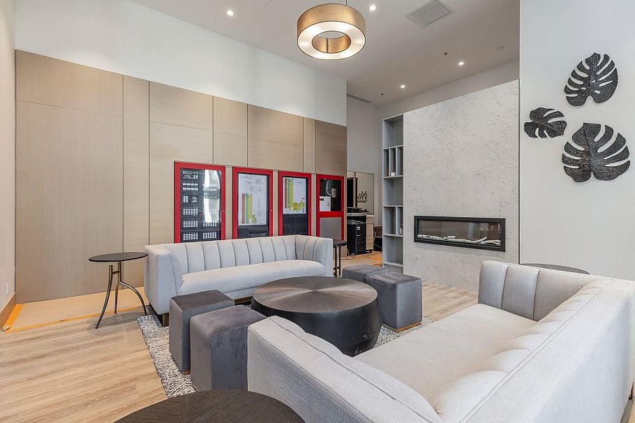 202 1675 Lions Gate Lane Vancouver, BC - 28
