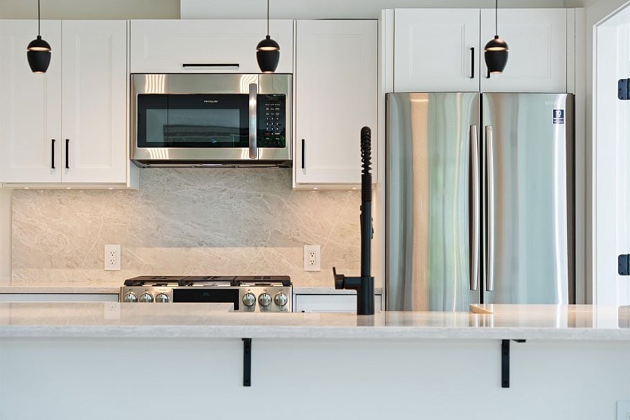 305 1328 W Pender Street Vancouver, BC - 4
