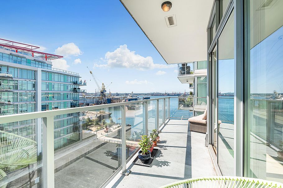 703 175 Victory Ship Way North Vancouver, BC - 4