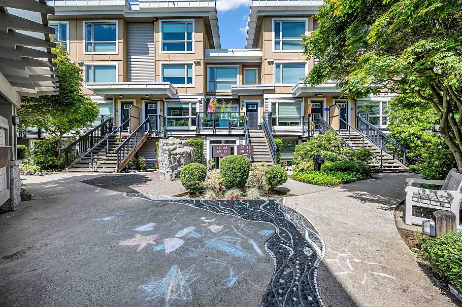 74 728 W 14th Street North Vancouver, BC - 39