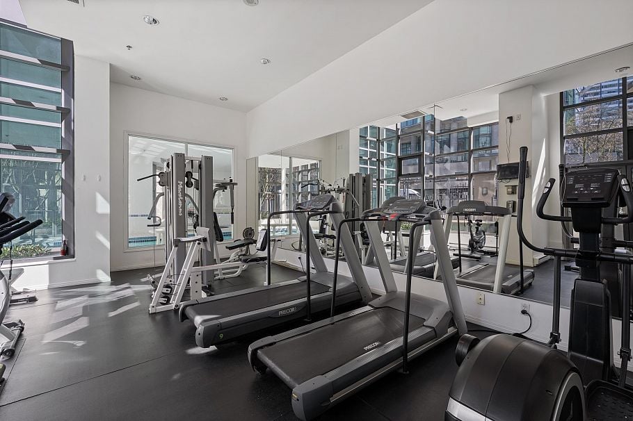305 1328 W Pender Street Vancouver, BC - 35