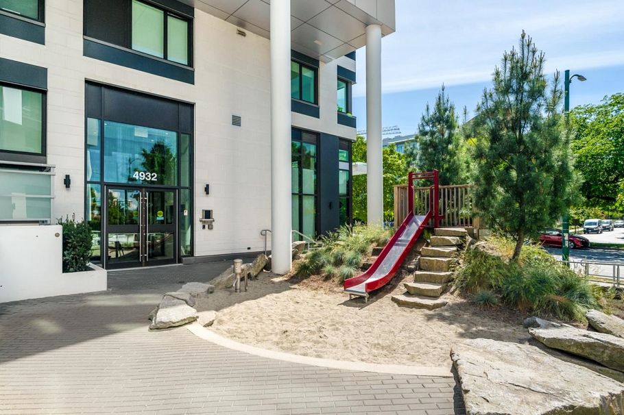 302 4932 Cambie Street Vancouver, BC - 18