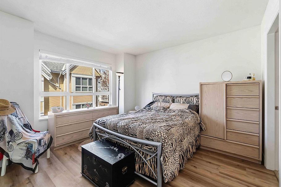 8433 Jellicoe Street Vancouver, BC - 19