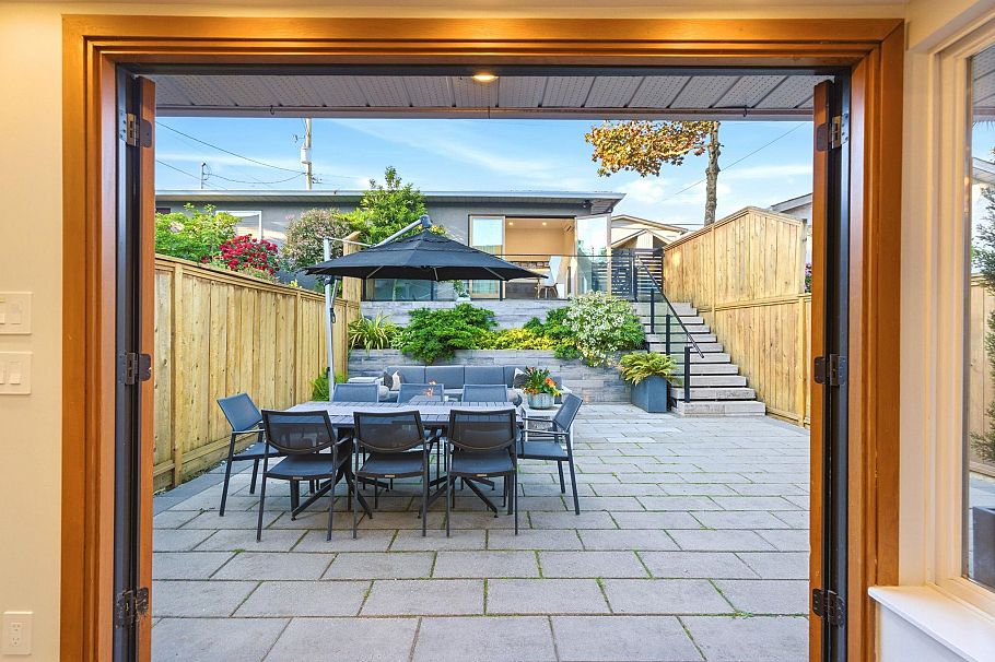 308 E 6th Street North Vancouver, BC - 6
