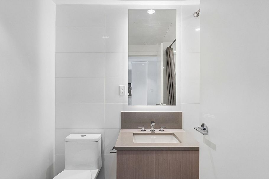 202 1675 Lions Gate Lane Vancouver, BC - 14