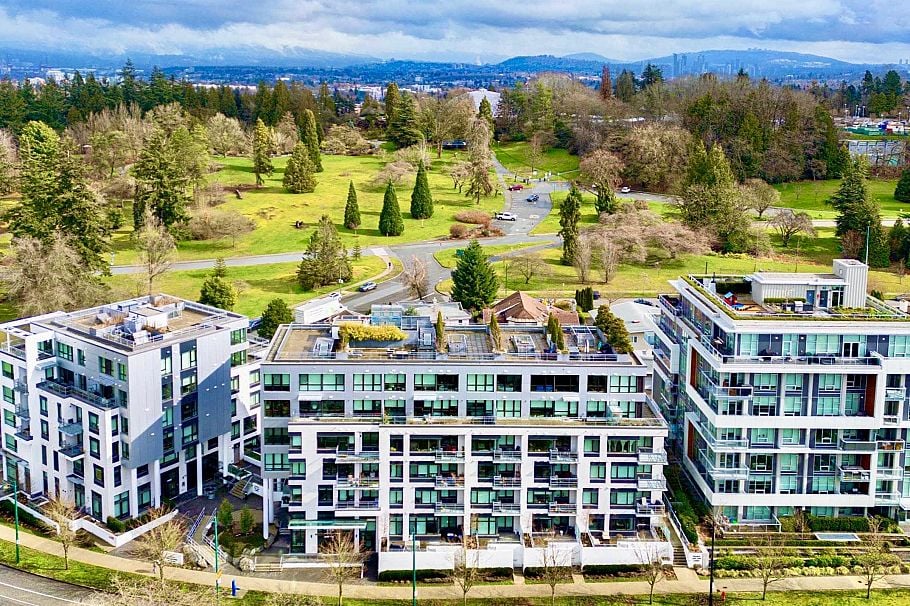 302 4932 Cambie Street Vancouver, BC - 1
