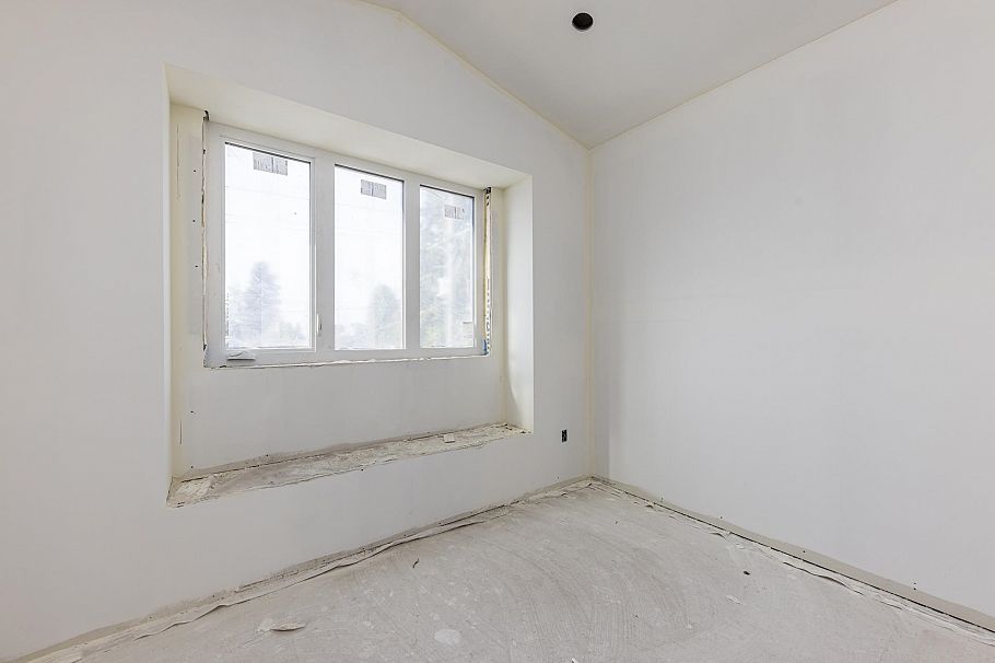 258 E 21st Street North Vancouver, BC - 25