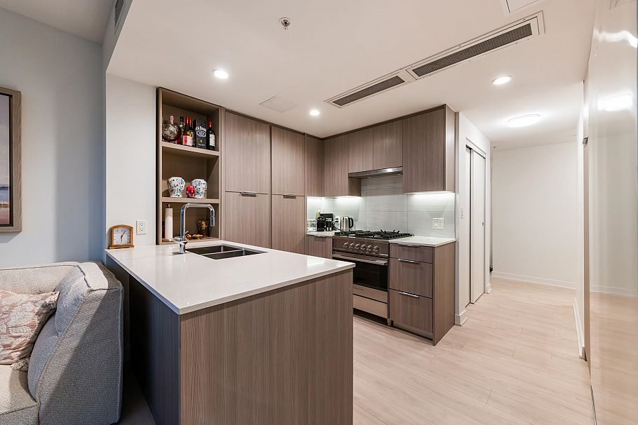 603 1471 Hunter Street North Vancouver, BC - 7