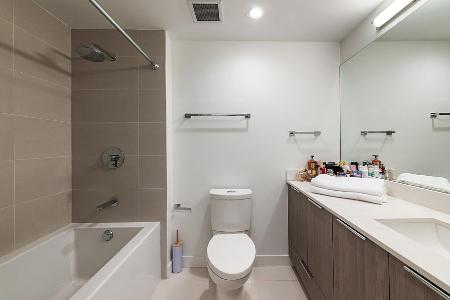 603 1471 Hunter Street North Vancouver, BC - 20