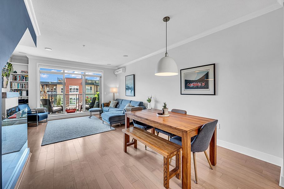 74 728 W 14th Street North Vancouver, BC - 25