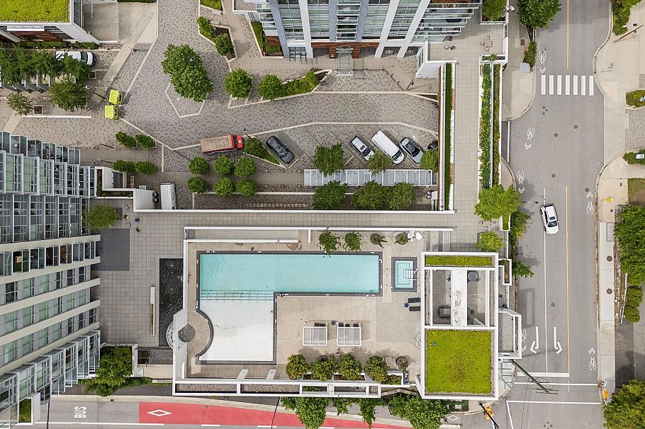 202 1675 Lions Gate Lane Vancouver, BC - 32