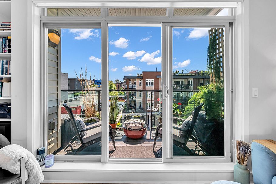 74 728 W 14th Street North Vancouver, BC - 19