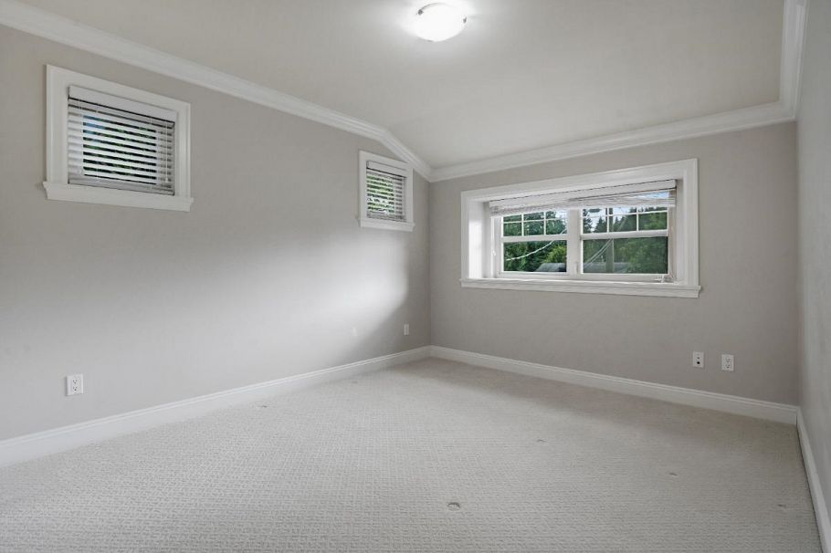 4986 Shirley Avenue North Vancouver, BC - 21