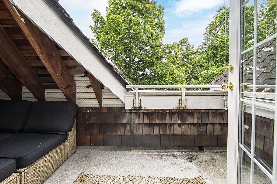 8529 Jellicoe Street Vancouver, BC - 16