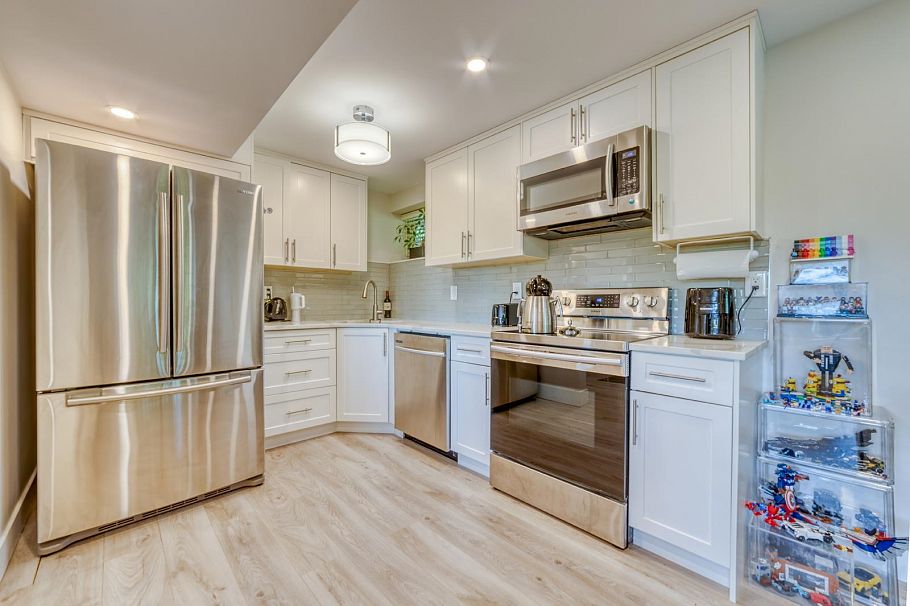 4902 Ranger Avenue North Vancouver, BC - 20