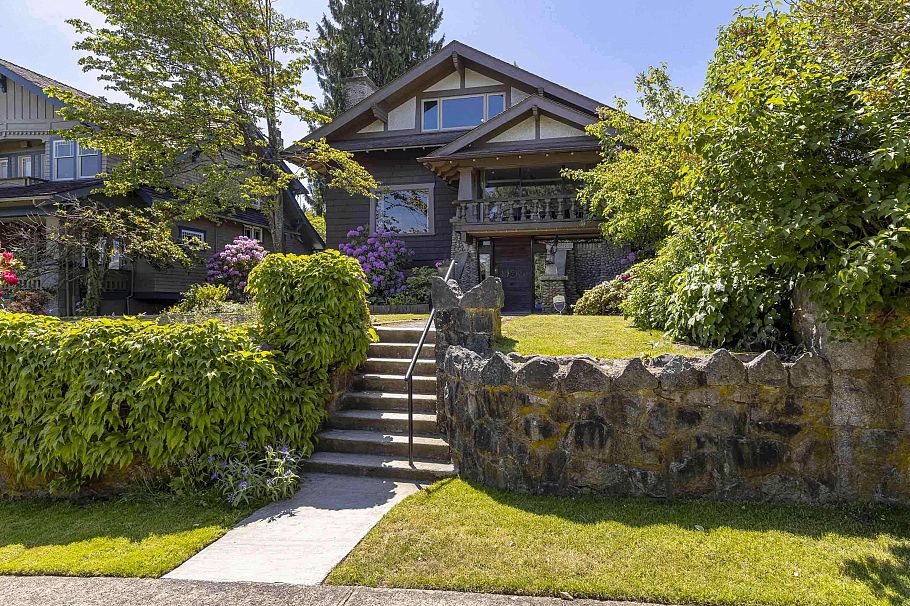 1986 W 35th Avenue Vancouver, BC - 1