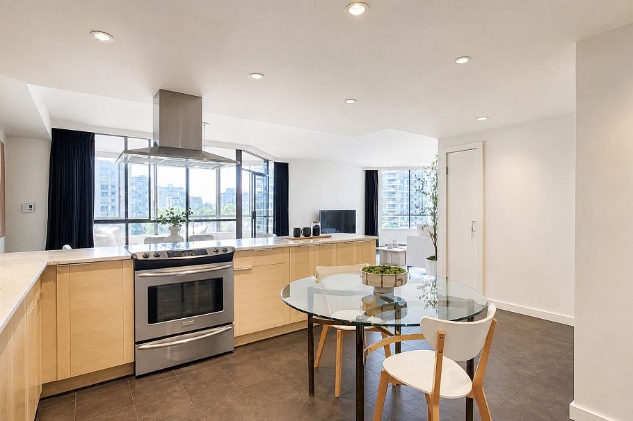 604 738 Broughton Street Vancouver, BC - 12