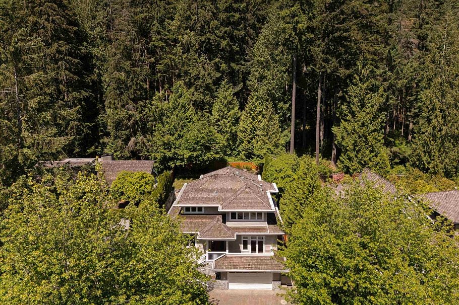 772 Regal Crescent North Vancouver, BC - 38