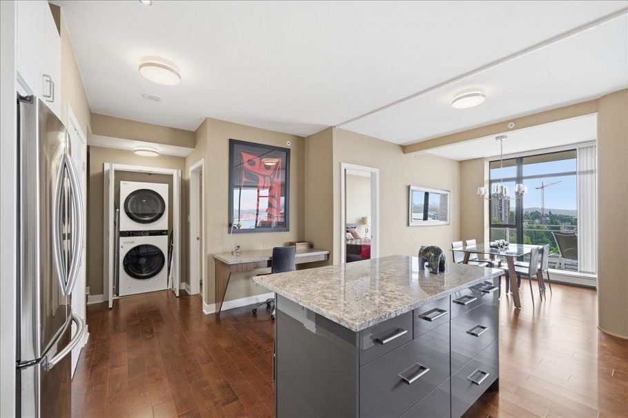 1601 155 W 1st Street North Vancouver, BC - 15
