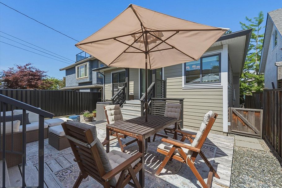 2614 Parker Street Vancouver, BC - 31