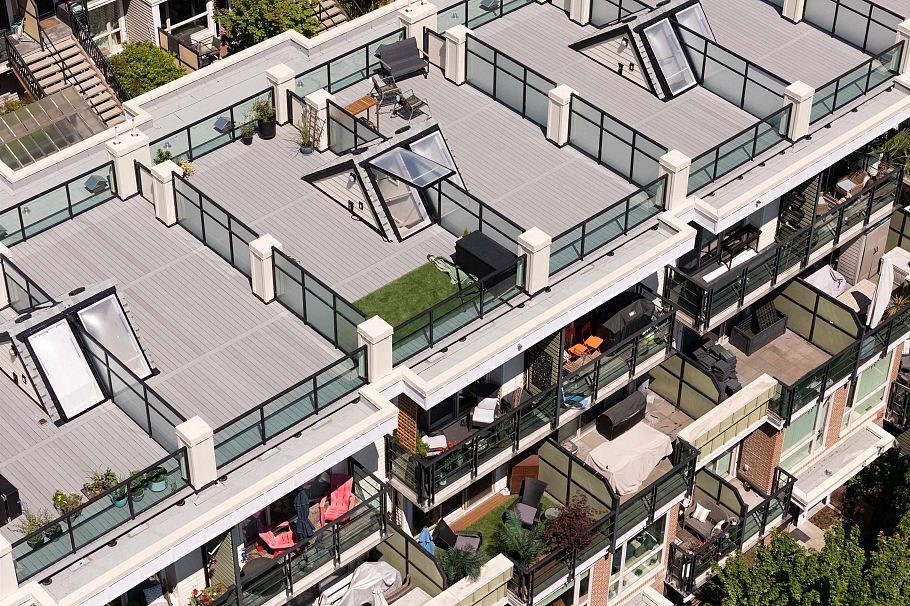 74 728 W 14th Street North Vancouver, BC - 3