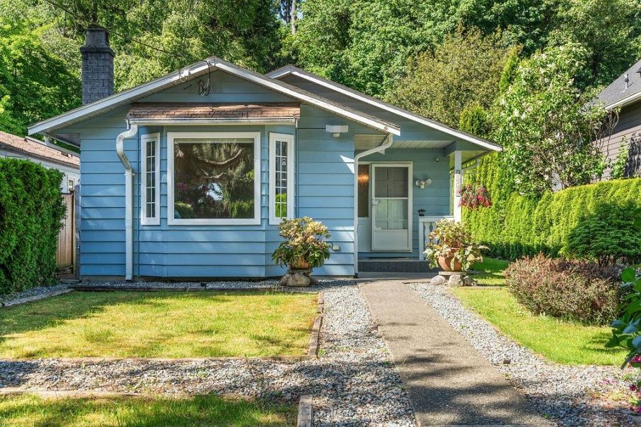 1440 Hope Road North Vancouver, BC - 1