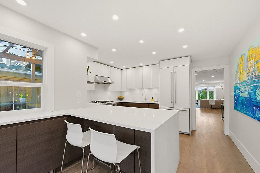 308 E 6th Street North Vancouver, BC - 16