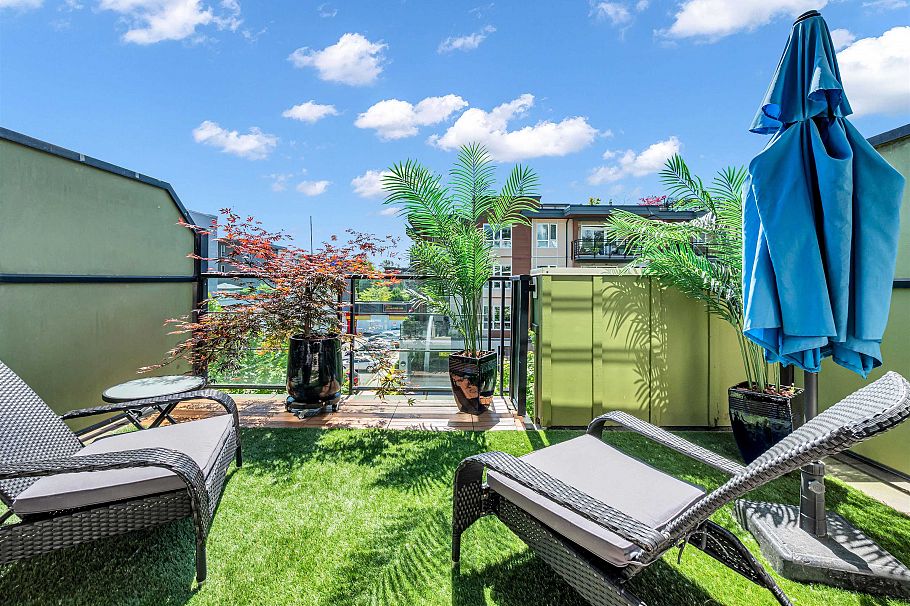 74 728 W 14th Street North Vancouver, BC - 17