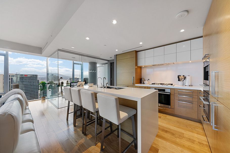 3202 667 Howe Street Vancouver, BC - 4