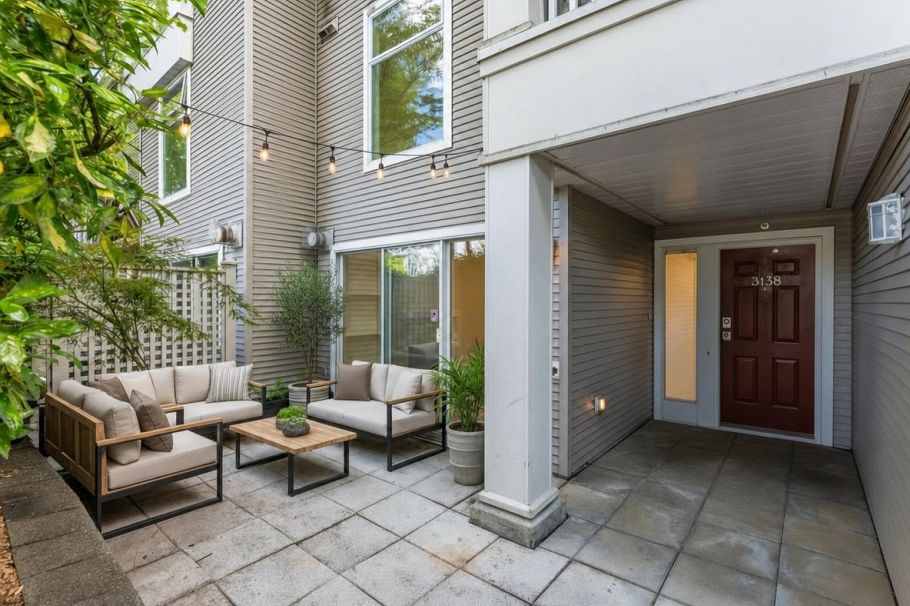 3138 W 4th Avenue Vancouver, BC - 2