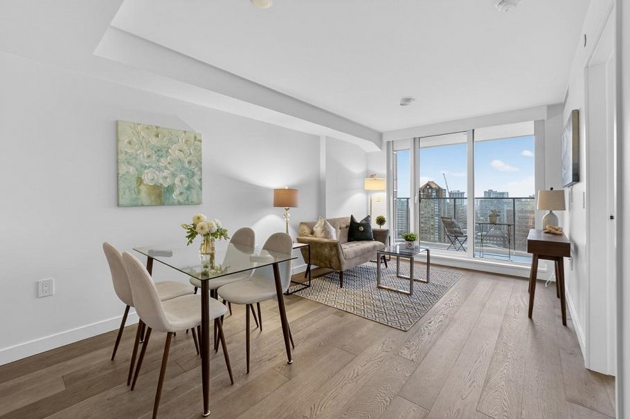 2701 1111 Richards Street Vancouver, BC - 1
