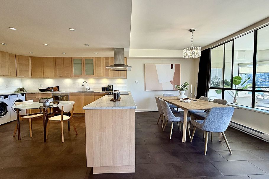 604 738 Broughton Street Vancouver, BC - 1