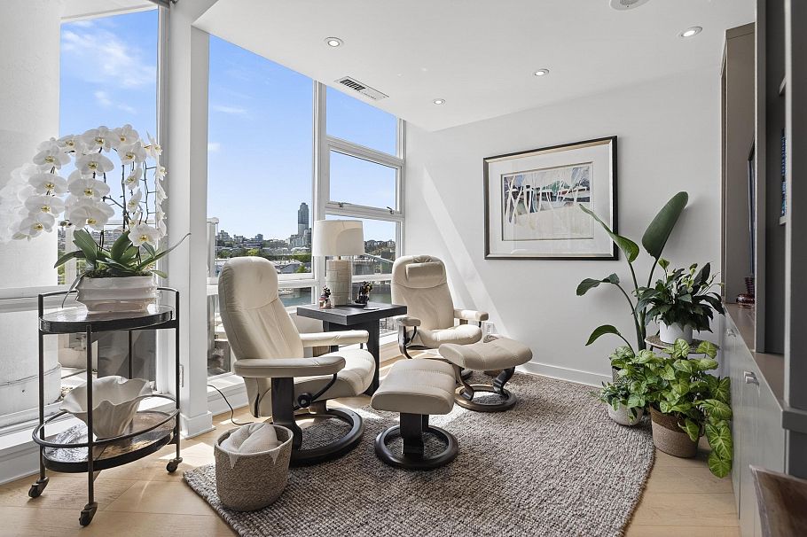 801 633 Kinghorne Mews Vancouver, BC - 10