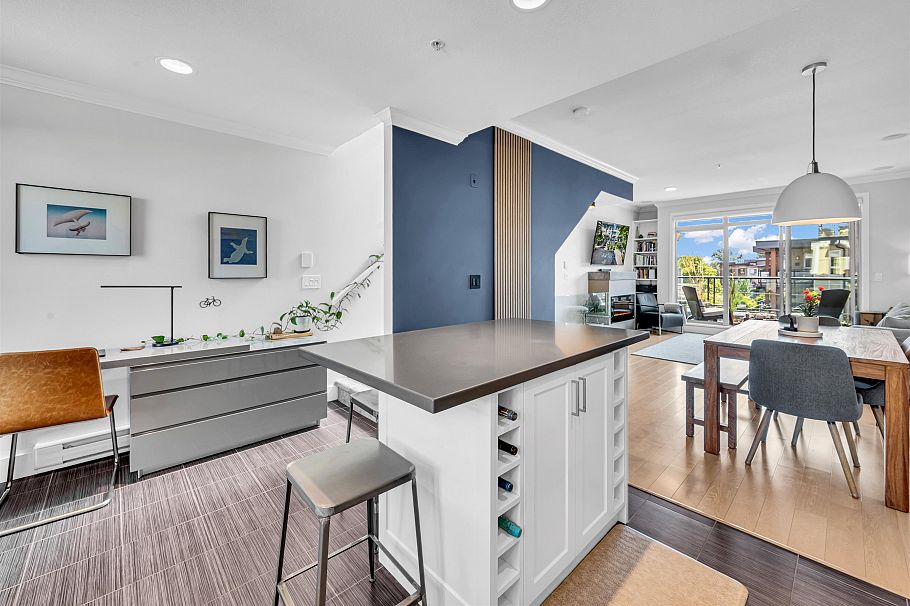 74 728 W 14th Street North Vancouver, BC - 29