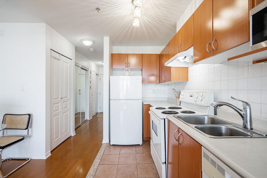 PH6 6991 Victoria Drive Vancouver, BC - 24