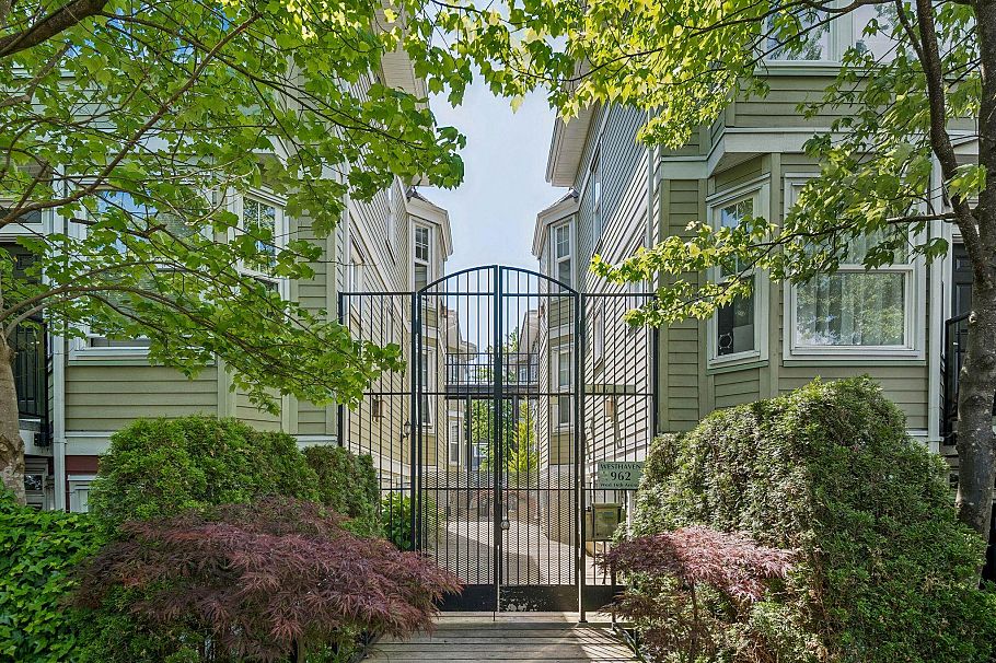 305 962 W 16th Avenue Vancouver, BC - 1