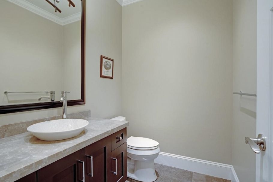 4986 Shirley Avenue North Vancouver, BC - 13
