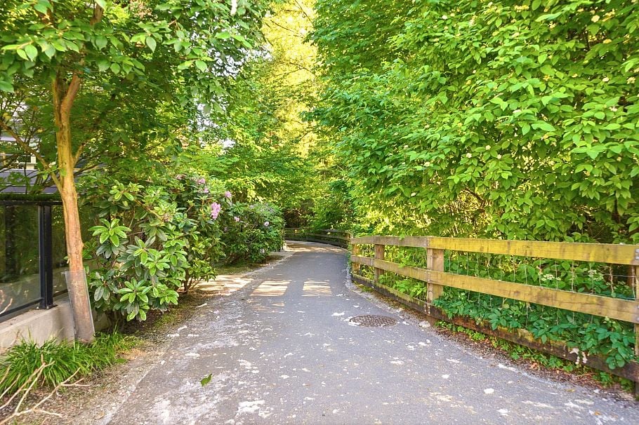 307 733 W 3rd Street North Vancouver, BC - 31
