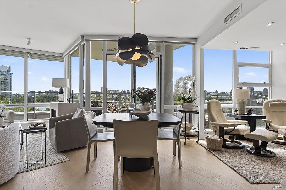 801 633 Kinghorne Mews Vancouver, BC - 2
