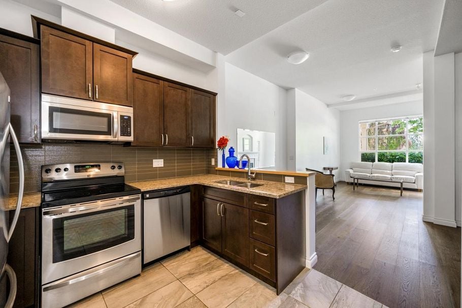 113 960 Lynn Valley Road Vancouver, BC - 10