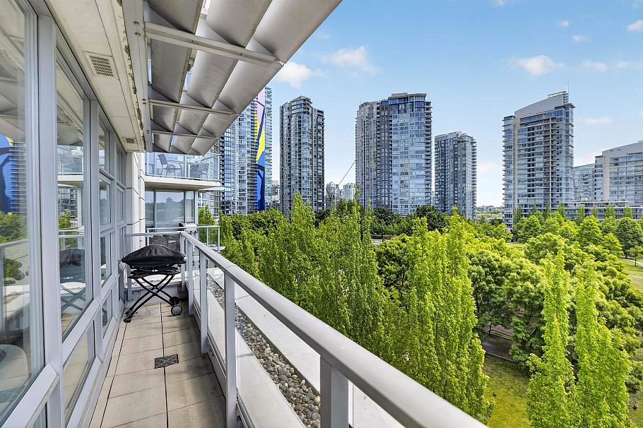 801 633 Kinghorne Mews Vancouver, BC - 20