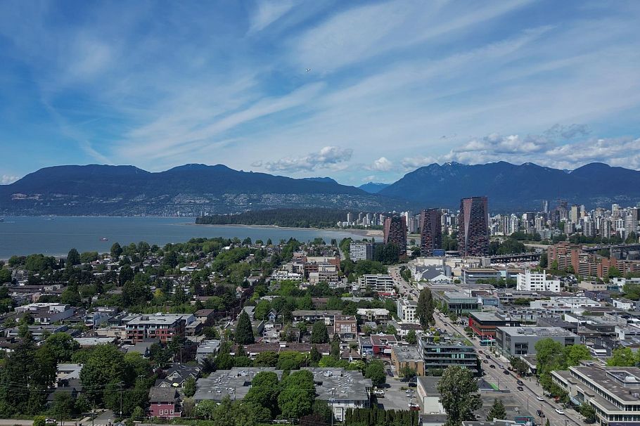 101 1875 W 8th Avenue Vancouver, BC - 40
