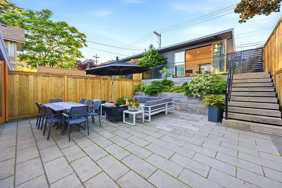 308 E 6th Street North Vancouver, BC - 9