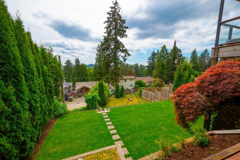1185 Cloverley Street North Vancouver, BC - 39