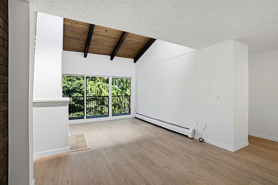 312 330 E 7th Avenue Vancouver, BC - 5