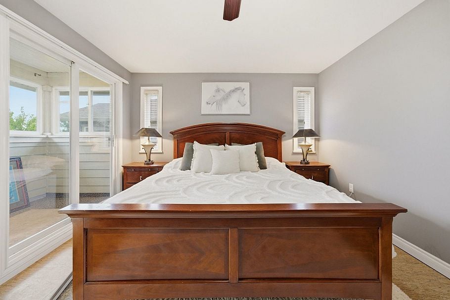562 W Keith Road North Vancouver, BC - 13