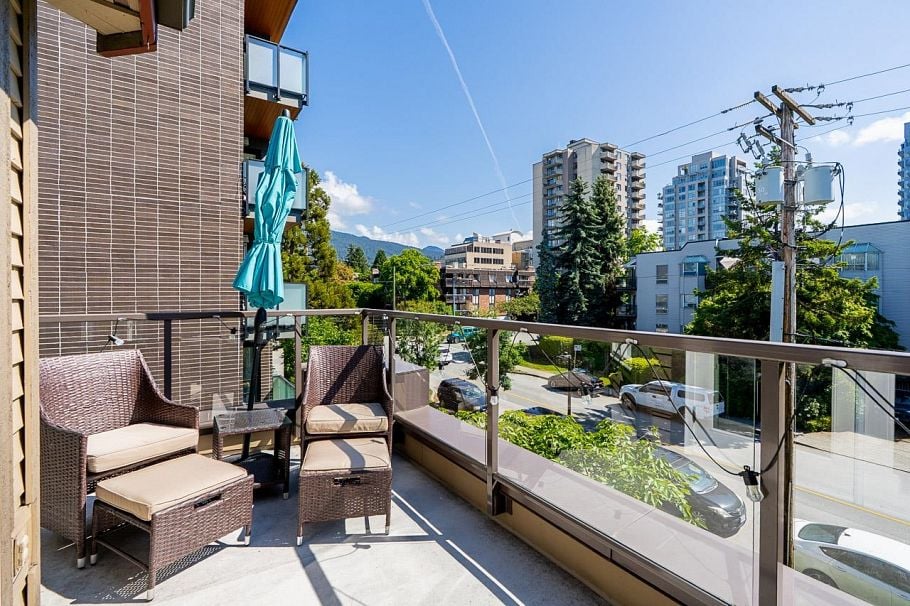 306 1535 Chesterfield Avenue North Vancouver, BC - 9