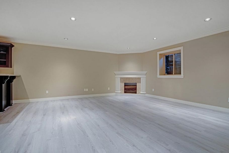 4986 Shirley Avenue North Vancouver, BC - 24