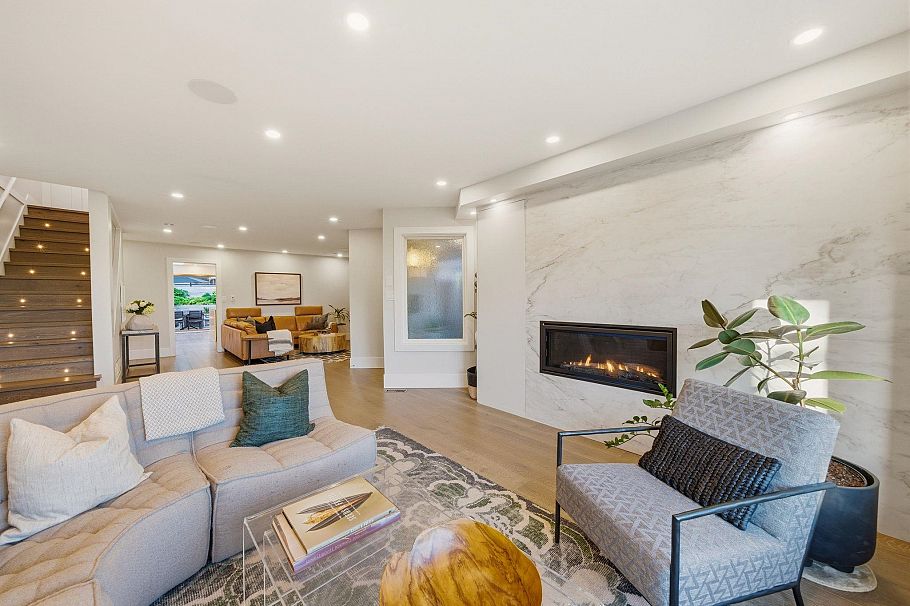 308 E 6th Street North Vancouver, BC - 24